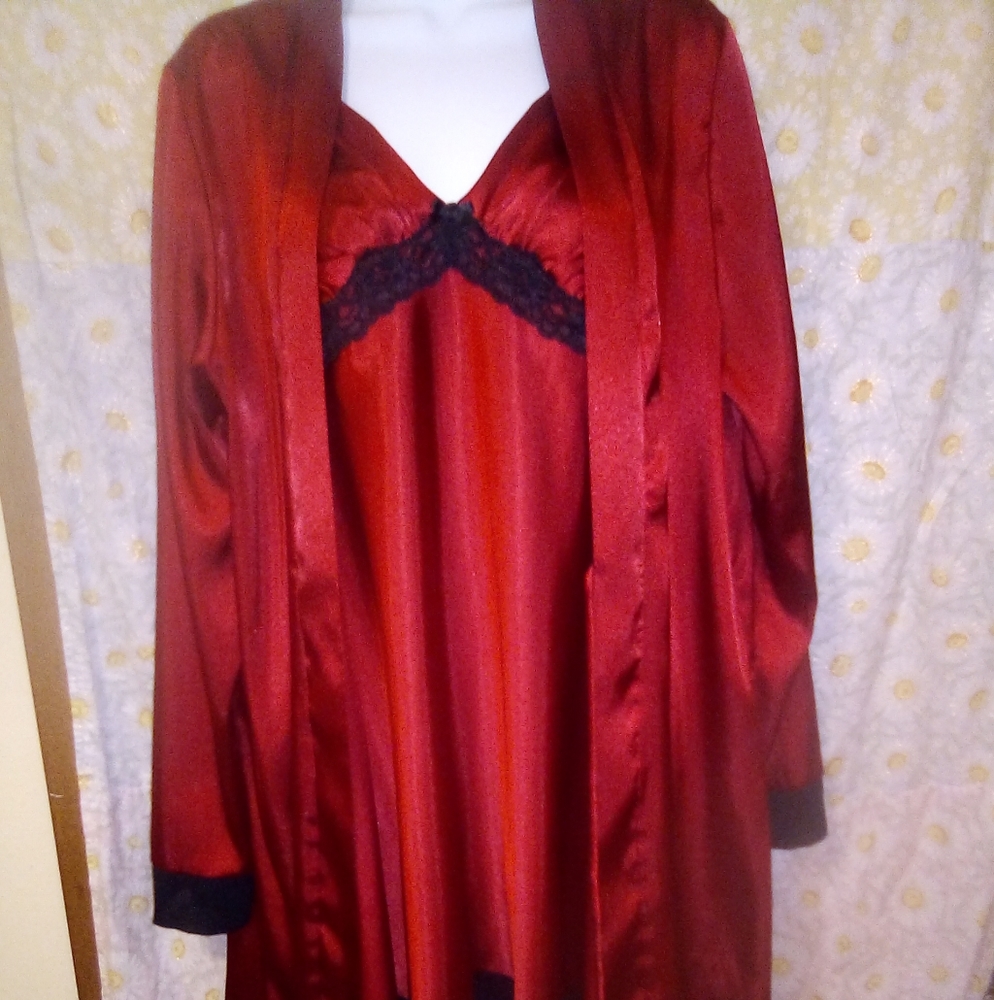 Brilliant RED chemise with robe